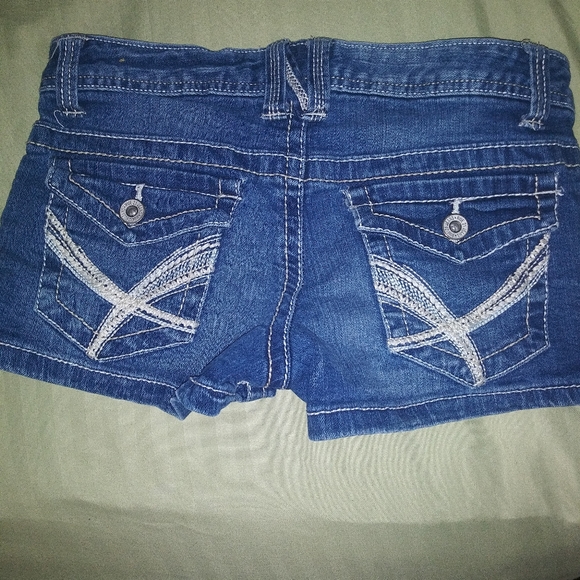 Shorts - Picture 2 of 2